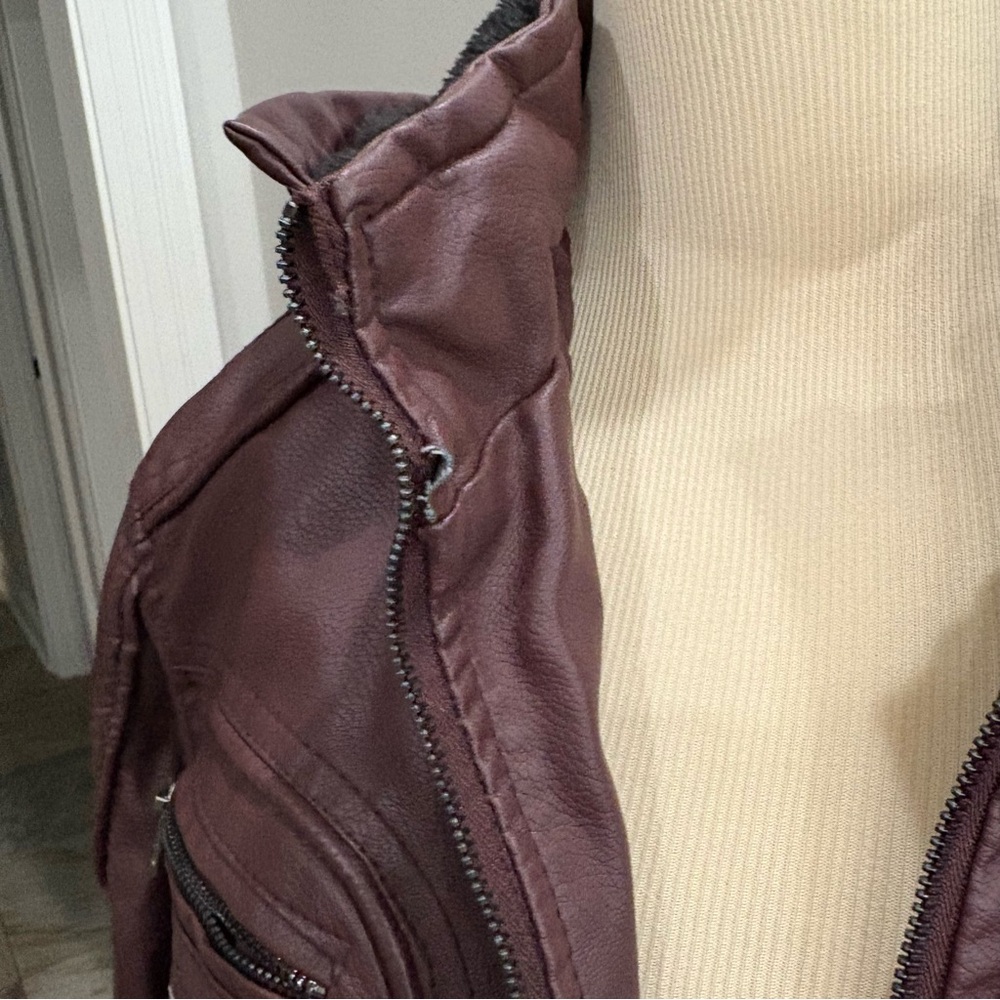 Burgandy faux leather fleece lined removable hood jacket Large GUC Preowned - Picture 2 of 13